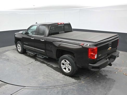 Used 2018 Chevrolet Silverado 1500 LTZ Z71 w/ LTZ Plus Package AWD/4WD image 12