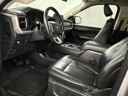 Used 2022 Ford Expedition XLT AWD/4WD image 10