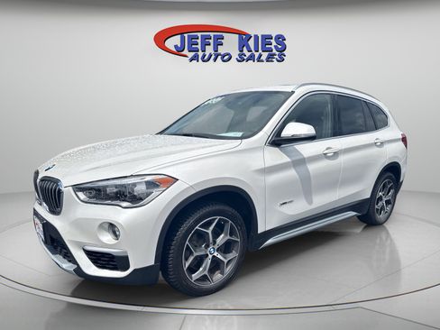 Used 2017 BMW X1 xDrive28i AWD/4WD image 1