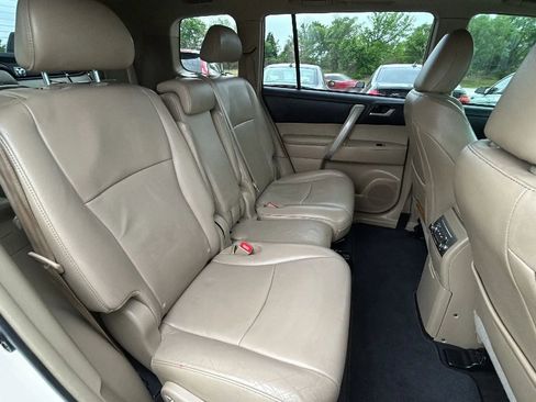 Used 2013 Toyota Highlander SE image 42