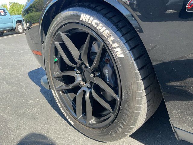 Used 2016 Dodge Challenger R/T Scat Pack RWD image 12