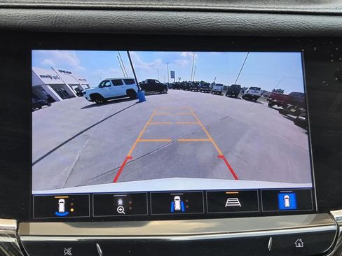 Used 2022 Cadillac XT6 Premium Luxury w/ Technology Package image 17