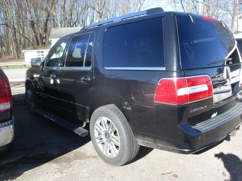Used 2012 Lincoln Navigator 4WD image 5
