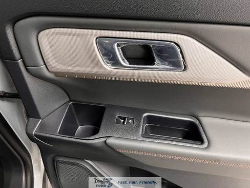 New 2026 Ford Explorer Active RWD image 39
