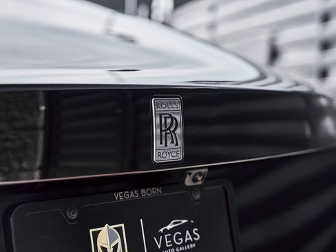 Used 2025 Rolls-Royce Spectre w/ Leather Finishing Pack image 11