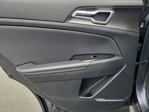 Used 2024 Kia Sportage EX image 14