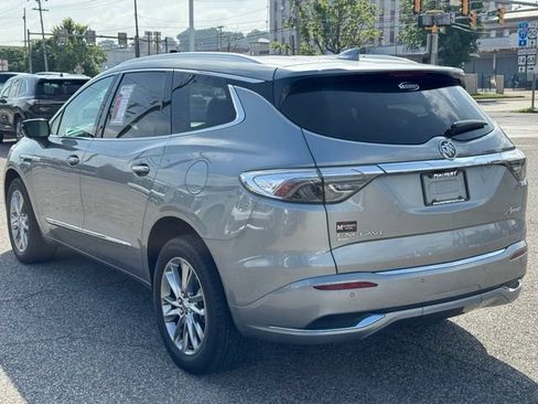 Used 2023 Buick Enclave Avenir AWD/4WD image 4