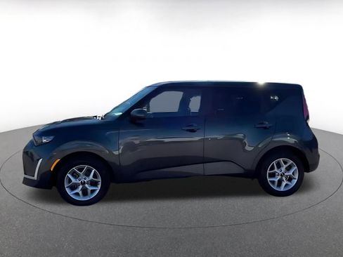 Used 2025 Kia Soul LX w/ LX Technology Package image 9
