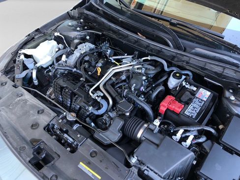 Used 2025 Nissan Altima 2.5 SV FWD image 29