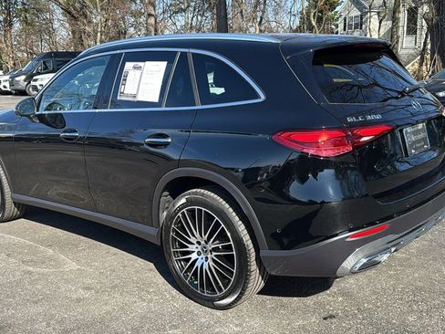 Certified 2025 Mercedes-Benz GLC 300 image 4