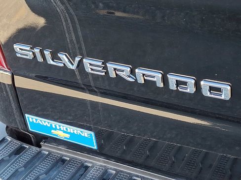 Used 2022 Chevrolet Silverado 1500 High Country w/ Technology Package image 29