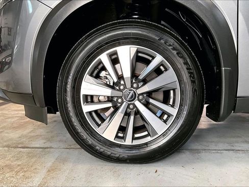 Certified 2023 Nissan Pathfinder SL image 8