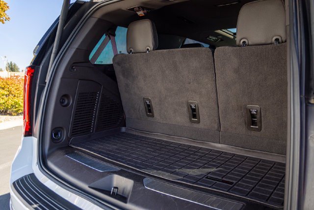 Used 2021 GMC Yukon Denali w/ Denali Ultimate Package AWD/4WD image 17