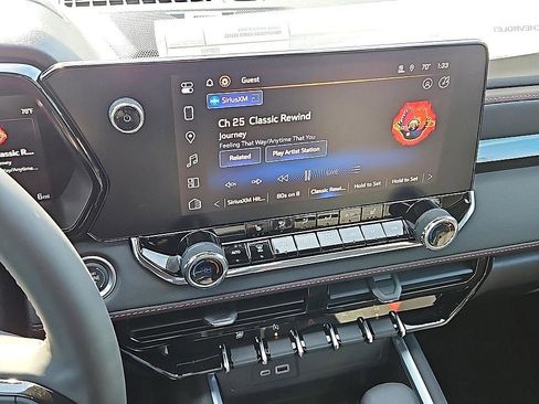 New 2025 Chevrolet Colorado Z71 w/ Midnight Edition image 16