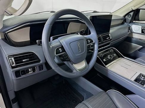 Used 2023 Lincoln Navigator L Black Label AWD/4WD image 9