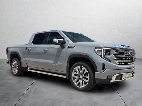 Used 2025 GMC Sierra 1500 Denali w/ Denali Reserve Package AWD/4WD image 6