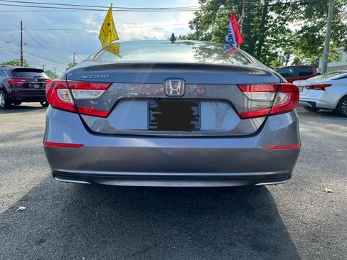 Used 2018 Honda Accord EX image 8
