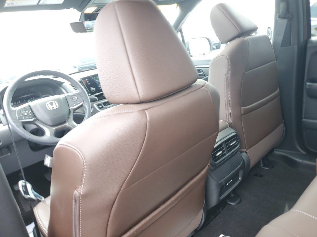 Used 2024 Honda Passport EX-L image 14