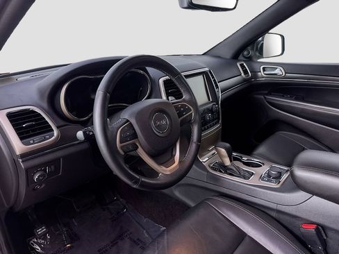 Used 2017 Jeep Grand Cherokee Limited AWD/4WD image 10