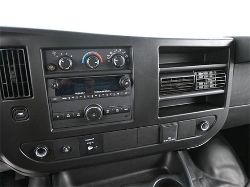 Used 2024 GMC Savana 2500 w/ Driver Convenience Package image 22