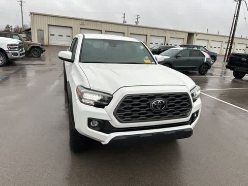 Used 2023 Toyota Tacoma TRD Off-Road image 24