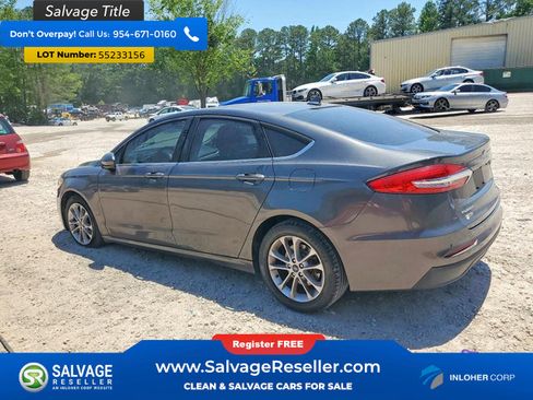 Used 2020 Ford Fusion SE FWD image 3