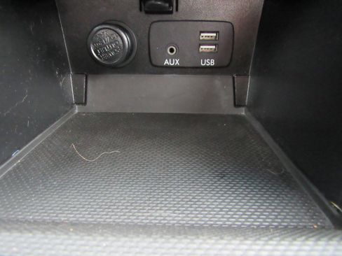 Used 2016 Subaru Legacy 2.5i Limited image 19