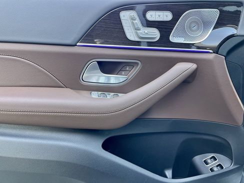 Certified 2025 Mercedes-Benz GLE 450e 4MATIC image 13