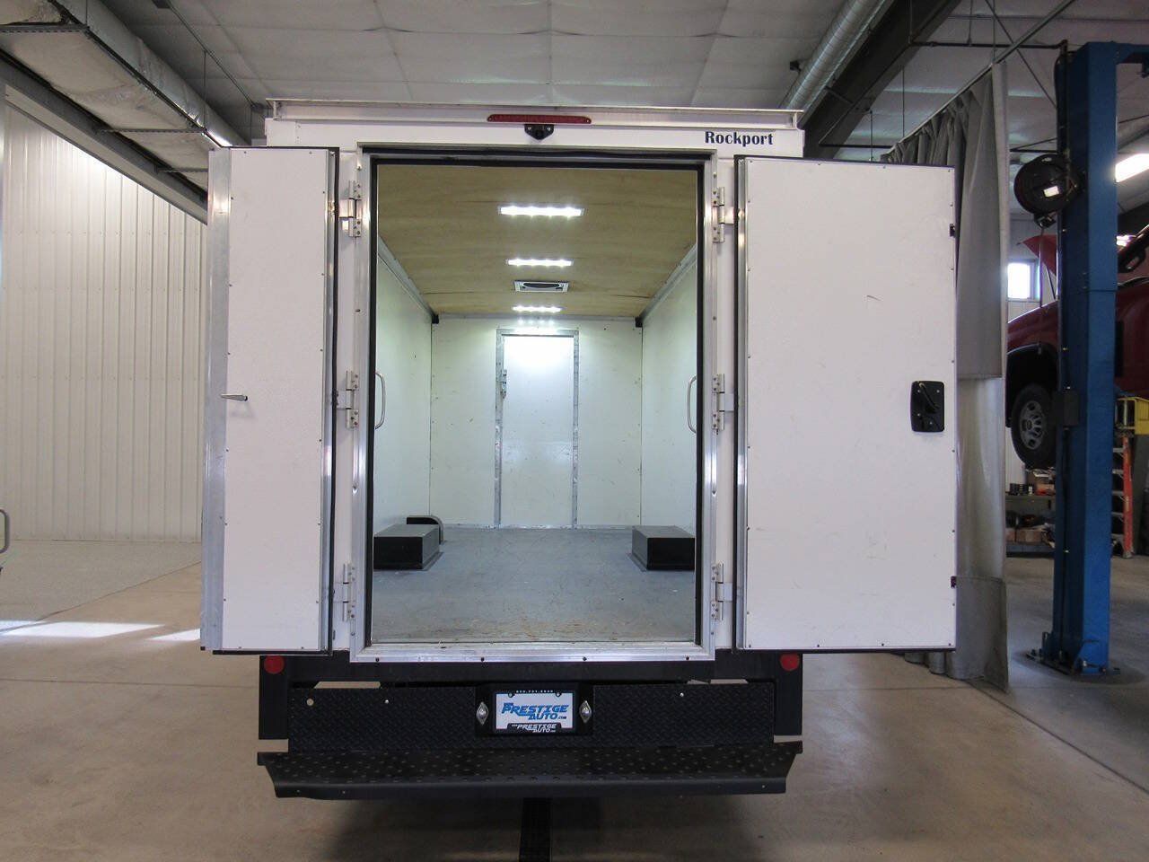 Used 2023 GMC Savana 3500 w/ Power Convenience Package RWD image 13