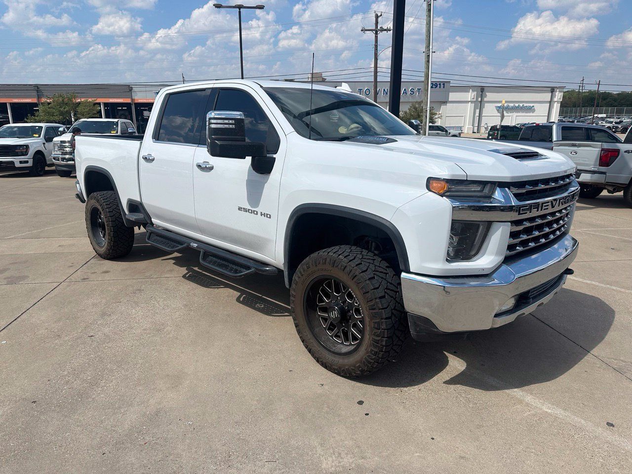 Used 2021 Chevrolet Silverado 2500 LTZ AWD/4WD image 1