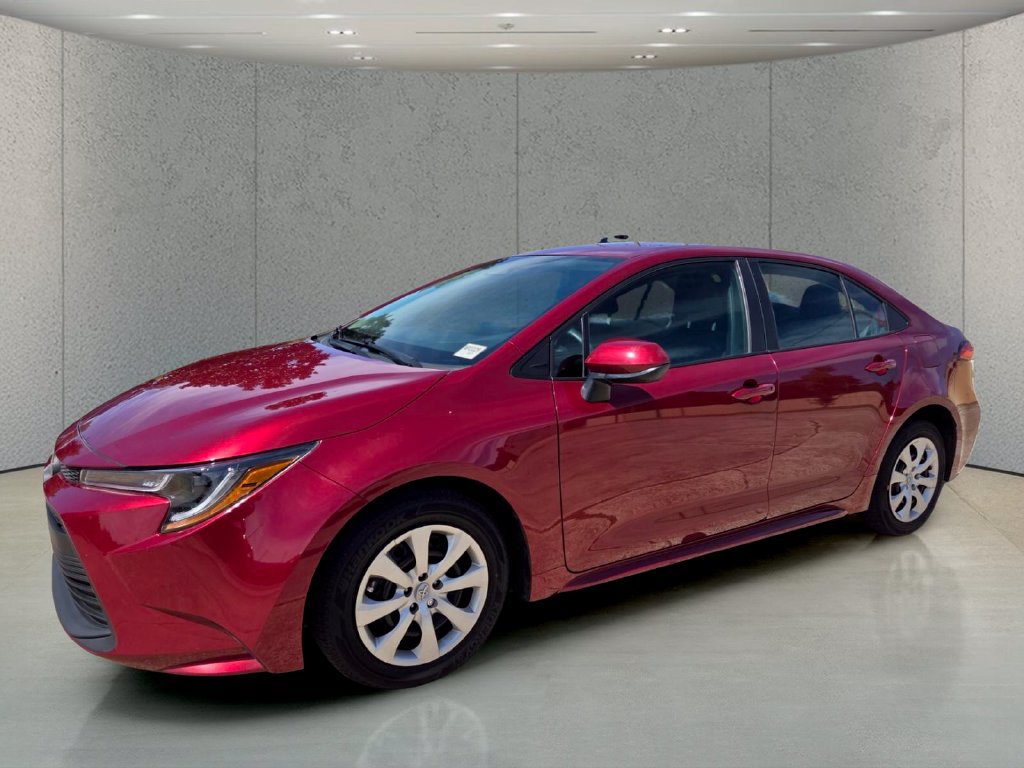 Used 2025 Toyota Corolla LE FWD image 9