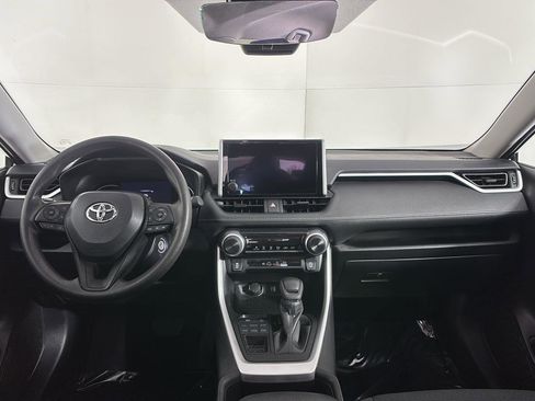 Used 2024 Toyota RAV4 LE AWD/4WD image 19