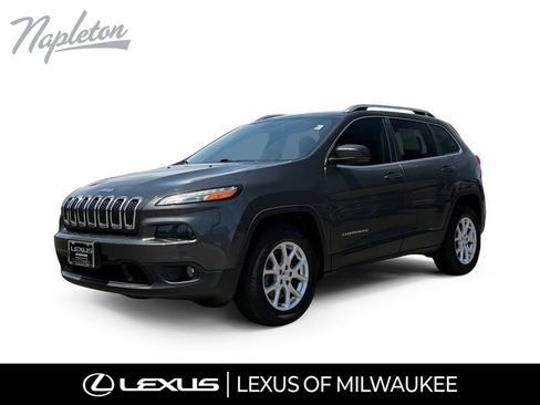 Used 2017 Jeep Cherokee Latitude w/ Safety/Convenience Group AWD/4WD image 1