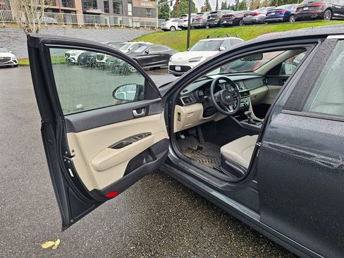 Used 2016 Kia Optima LX image 18