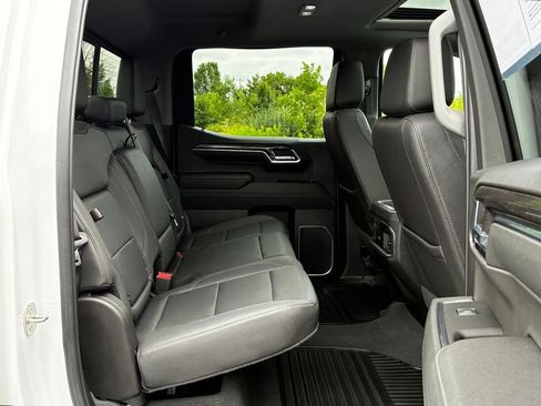 Used 2023 Chevrolet Silverado 1500 LTZ w/ LTZ Premium Package AWD/4WD image 33
