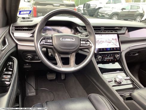 Used 2022 Jeep Grand Cherokee L Overland w/ Luxury Tech Group IV AWD/4WD image 10