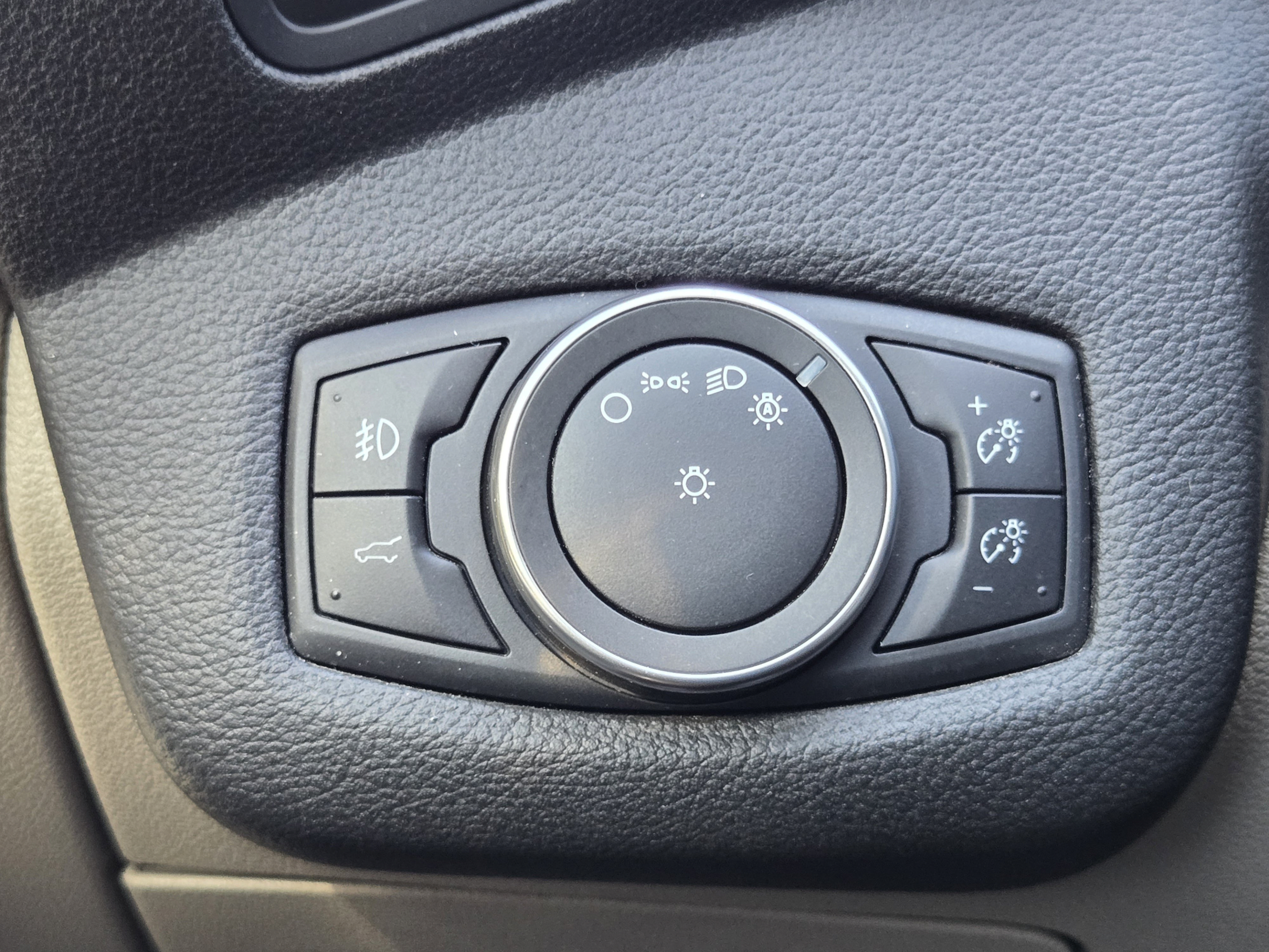 Used 2019 Ford Escape SEL FWD image 19