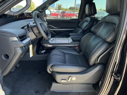 New 2025 Lincoln Navigator L Reserve w/ Jet Appearance Package image 25