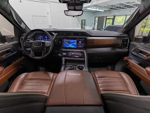 Used 2024 GMC Sierra 2500 Denali Ultimate AWD/4WD image 38