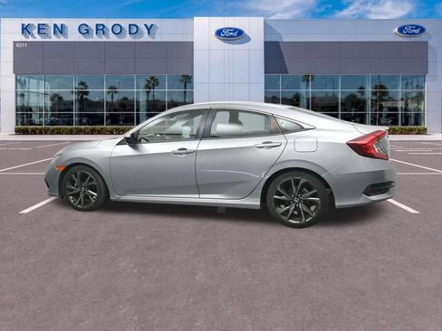 Used 2019 Honda Civic Sport image 2