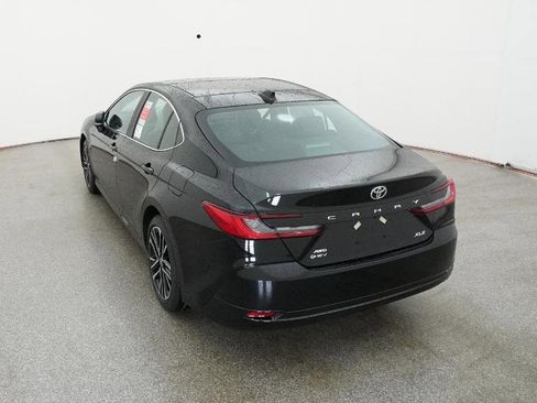 Used 2026 Toyota Camry XLE AWD/4WD image 8