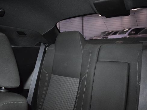 Used 2021 Dodge Challenger SXT image 38