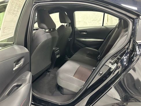 Used 2025 Toyota Corolla SE image 43