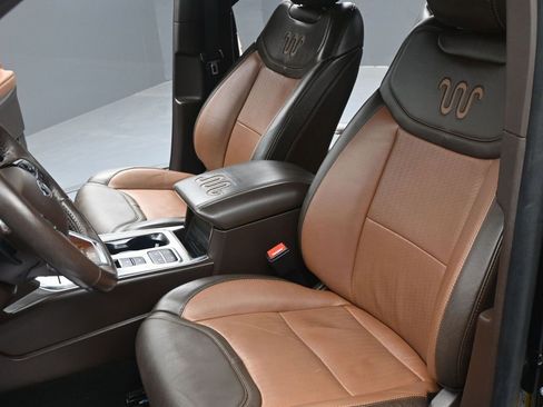 Used 2021 Ford Explorer King Ranch w/ Premium Technology Package image 11