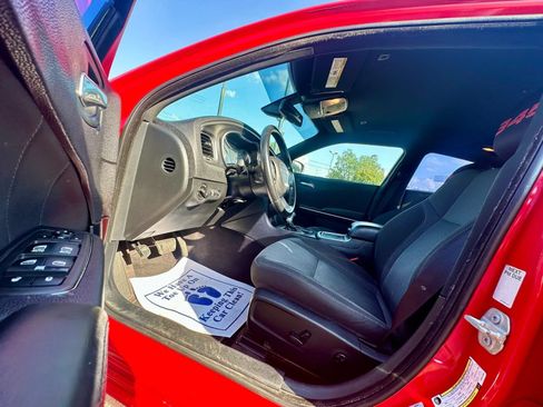 Used 2017 Dodge Charger R/T RWD image 5