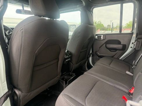 Used 2023 Jeep Wrangler Unlimited Sport AWD/4WD image 32