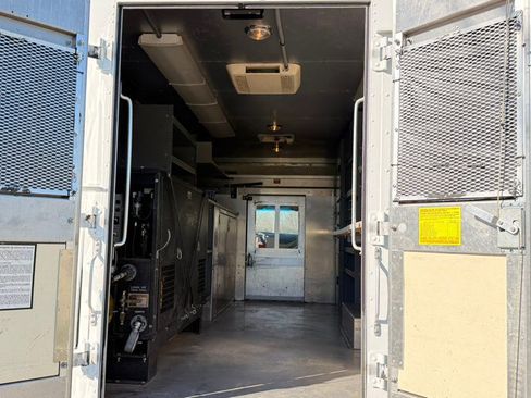 Used 2009 GMC Savana 3500 image 8