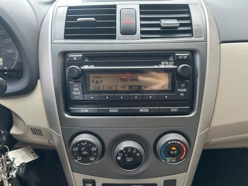 Used 2012 Toyota Corolla LE FWD image 12
