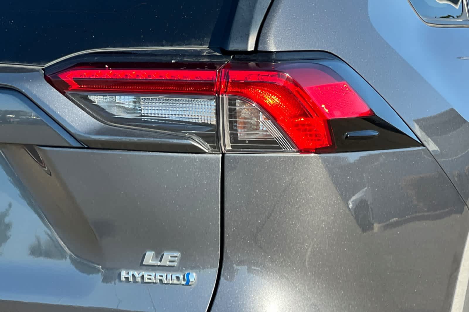 Used 2020 Toyota RAV4 LE w/ All Weather Liner Package AWD/4WD image 31