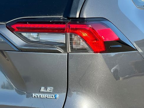 Used 2020 Toyota RAV4 LE w/ All Weather Liner Package AWD/4WD image 31